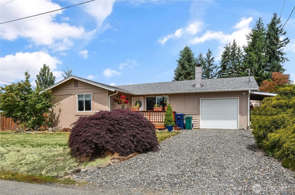 Photo of 21202 SE 414th Street, Enumclaw, WA 98022 (MLS # 2390370)