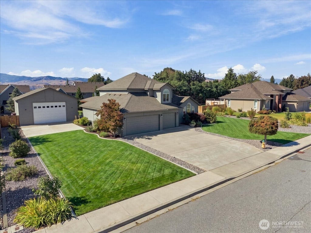 Photo of 2289 Fancher Heights Boulevard, East Wenatchee, WA 98802 (MLS # 2582306)