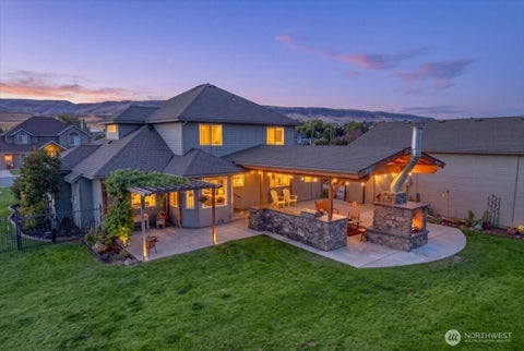 Photo of 2289 Fancher Heights Boulevard, East Wenatchee, WA 98802 (MLS # 2582306)