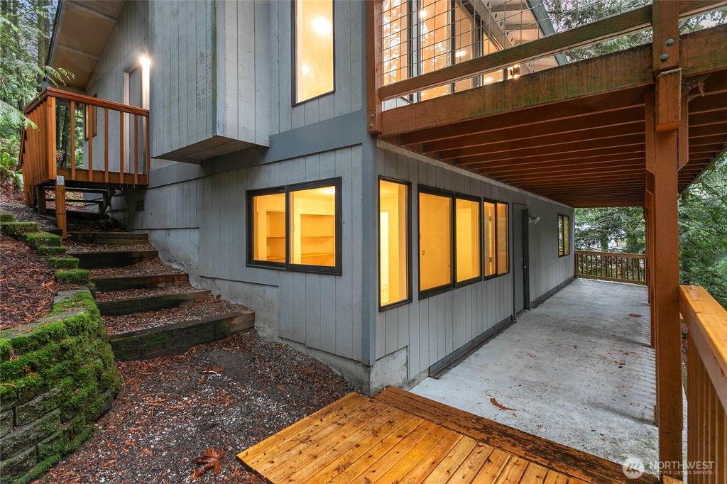 Photo of 24 Jasper Ridge Lane, Bellingham, WA 98229 (MLS # 2460023)