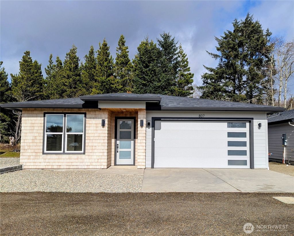 Photo of 807 NE 357th Street, Ocean Park, WA 98640 (MLS # 2481088)