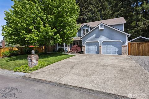 Photo of 13715 110th Avenue Ct E, Puyallup, WA 98374 (MLS # 2522862)