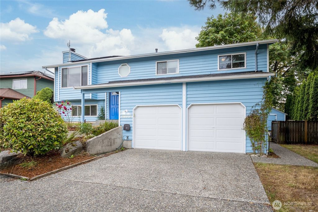Photo of 6313 37th Place SE, Auburn, WA 98092 (MLS # 2397178)