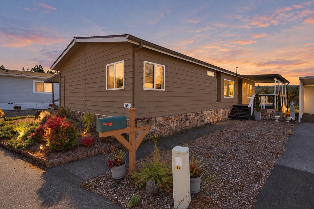 Photo of 104 Sereno Circle Drive, Bremerton, WA 98312 (MLS # 2597756)