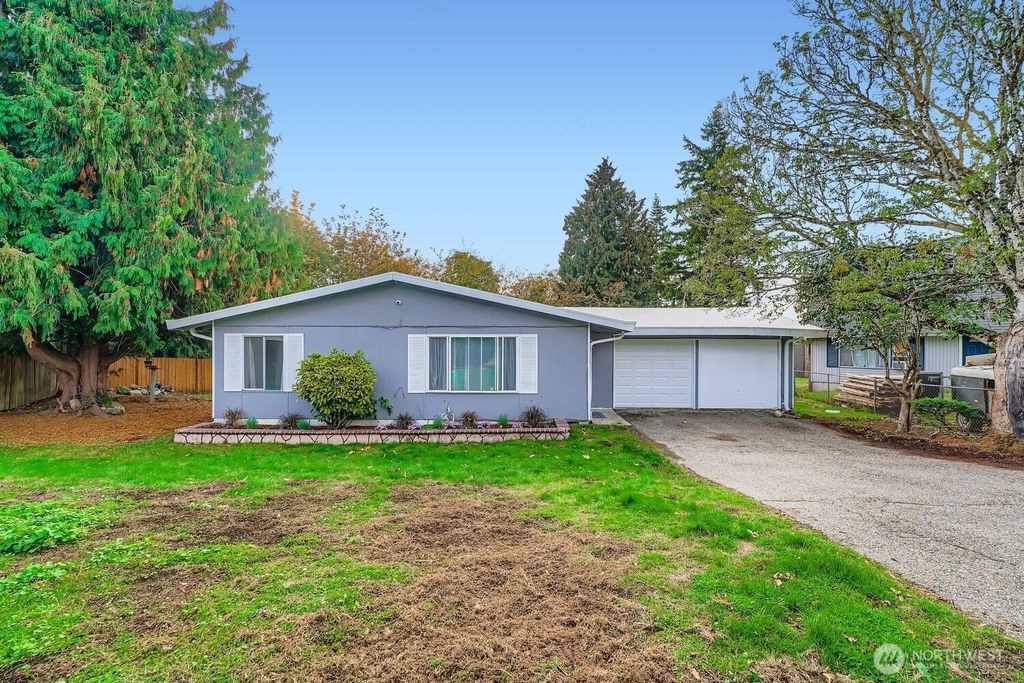 Photo of 3203 S 220th Street, SeaTac, WA 98198 (MLS # 2446933)
