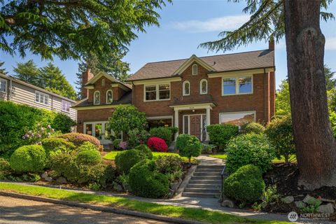 Photo of 3608 43rd Avenue NE, Seattle, WA 98105 (MLS # 2526467)