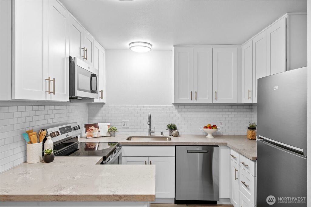 Photo of 13932 NE 60th Street #150, Redmond, WA 98052 (MLS # 2417931)