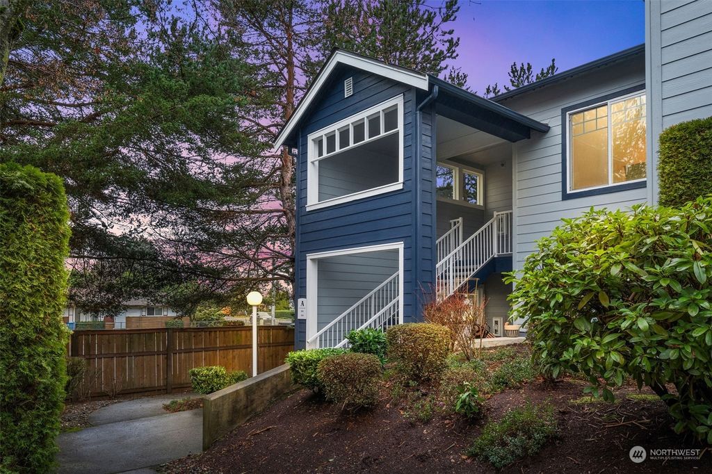 Photo of 10825 SE 200th Street #A201, Kent, WA 98031 (MLS # 2246694)
