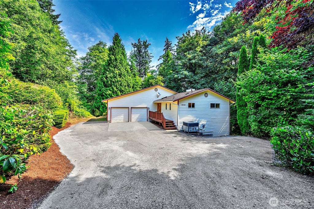 Photo of 10110 175th Place SE, Snohomish, WA 98296 (MLS # 2557510)