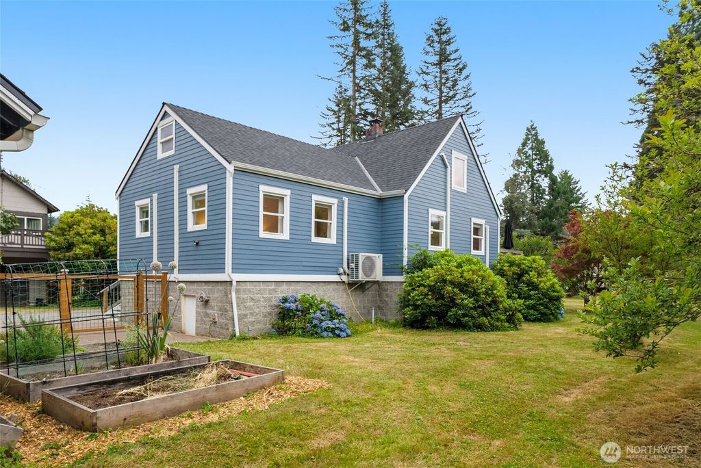 Photo of 38070 SE Northern Street, Snoqualmie, WA 98065 (MLS # 2406257)