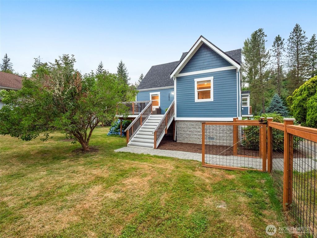 Photo of 38070 SE Northern Street, Snoqualmie, WA 98065 (MLS # 2406257)
