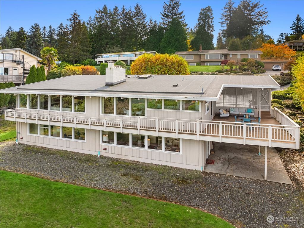 Photo of 14572 SE 51st Street, Bellevue, WA 98006 (MLS # 2331144)