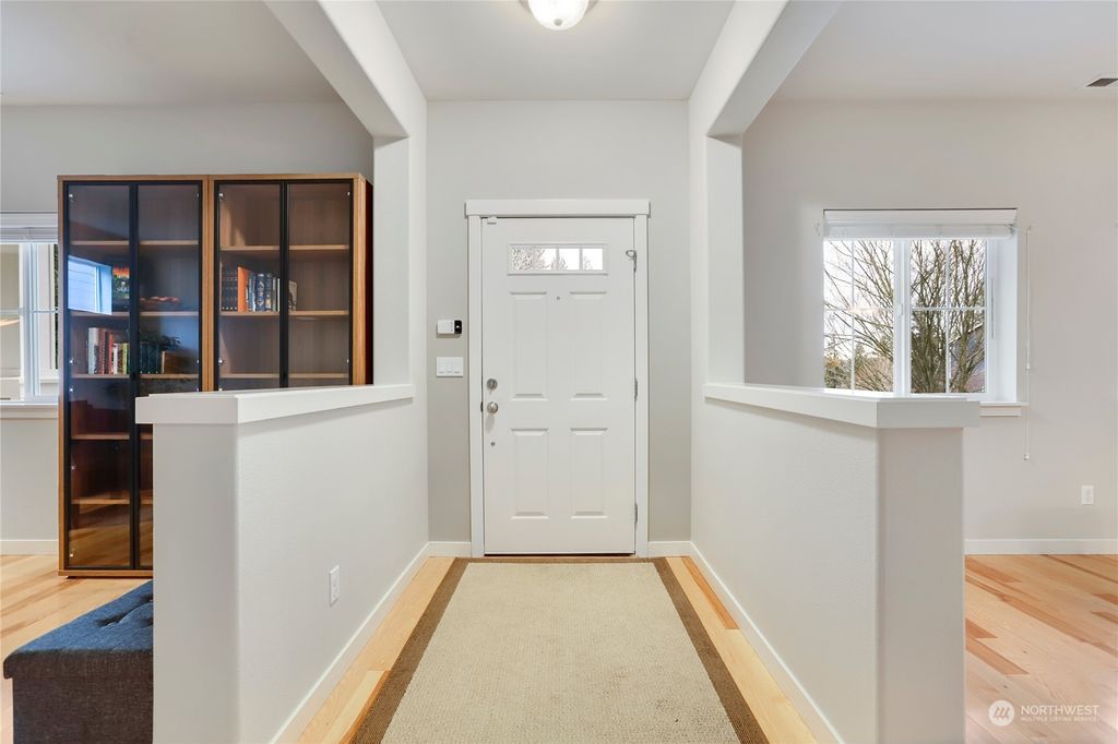 Photo of 20232 124th Avenue NE, Bothell, WA 98011 (MLS # 2196111)