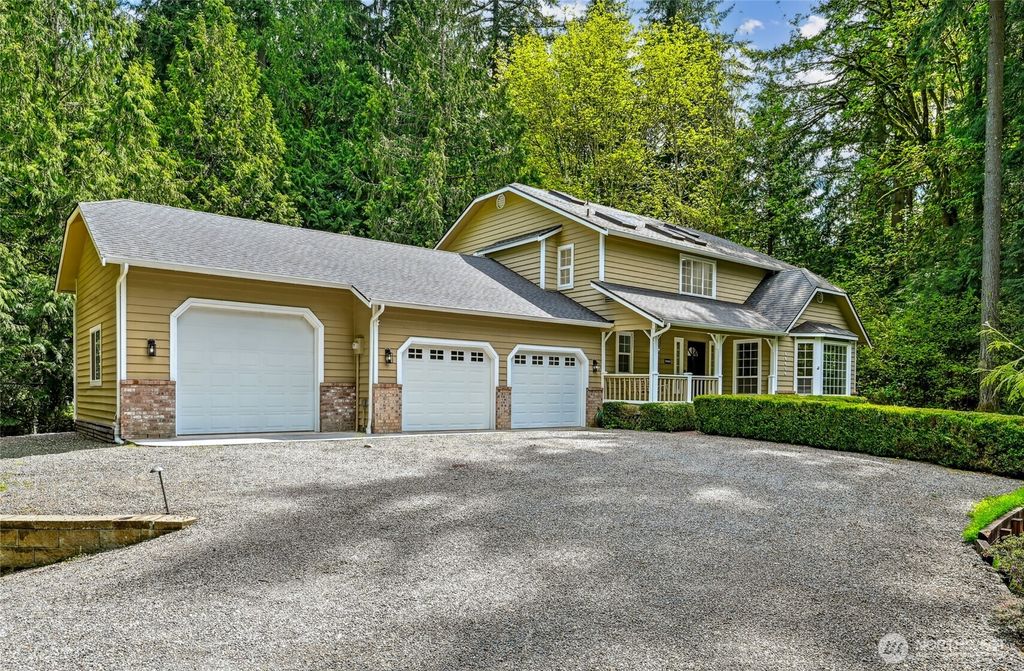 Photo of 19404 226th Avenue NE, Woodinville, WA 98077 (MLS # 2357839)