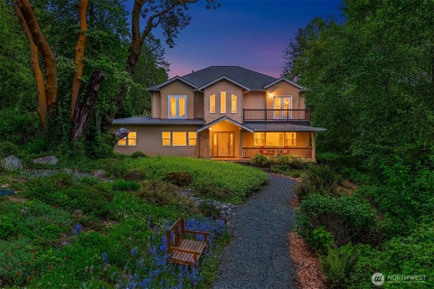 Photo of 14730 75th Avenue NE, Kenmore, WA 98028 (MLS # 2566924)