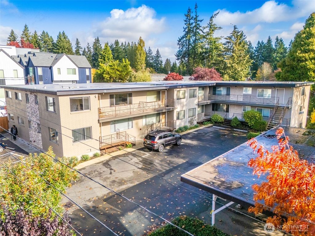 Photo of 14520 Phinney Avenue N, Shoreline, WA 98133 (MLS # 2487093)