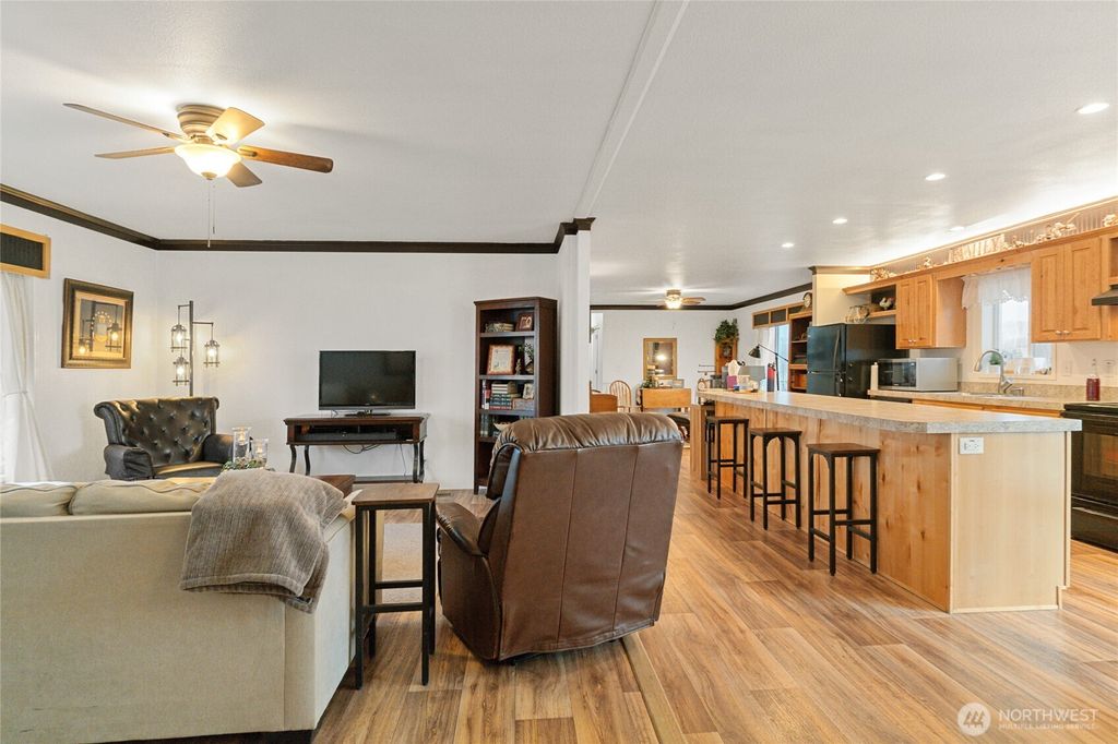 Photo of 191 Davidson Place SW, Mattawa, WA 99349 (MLS # 2471348)