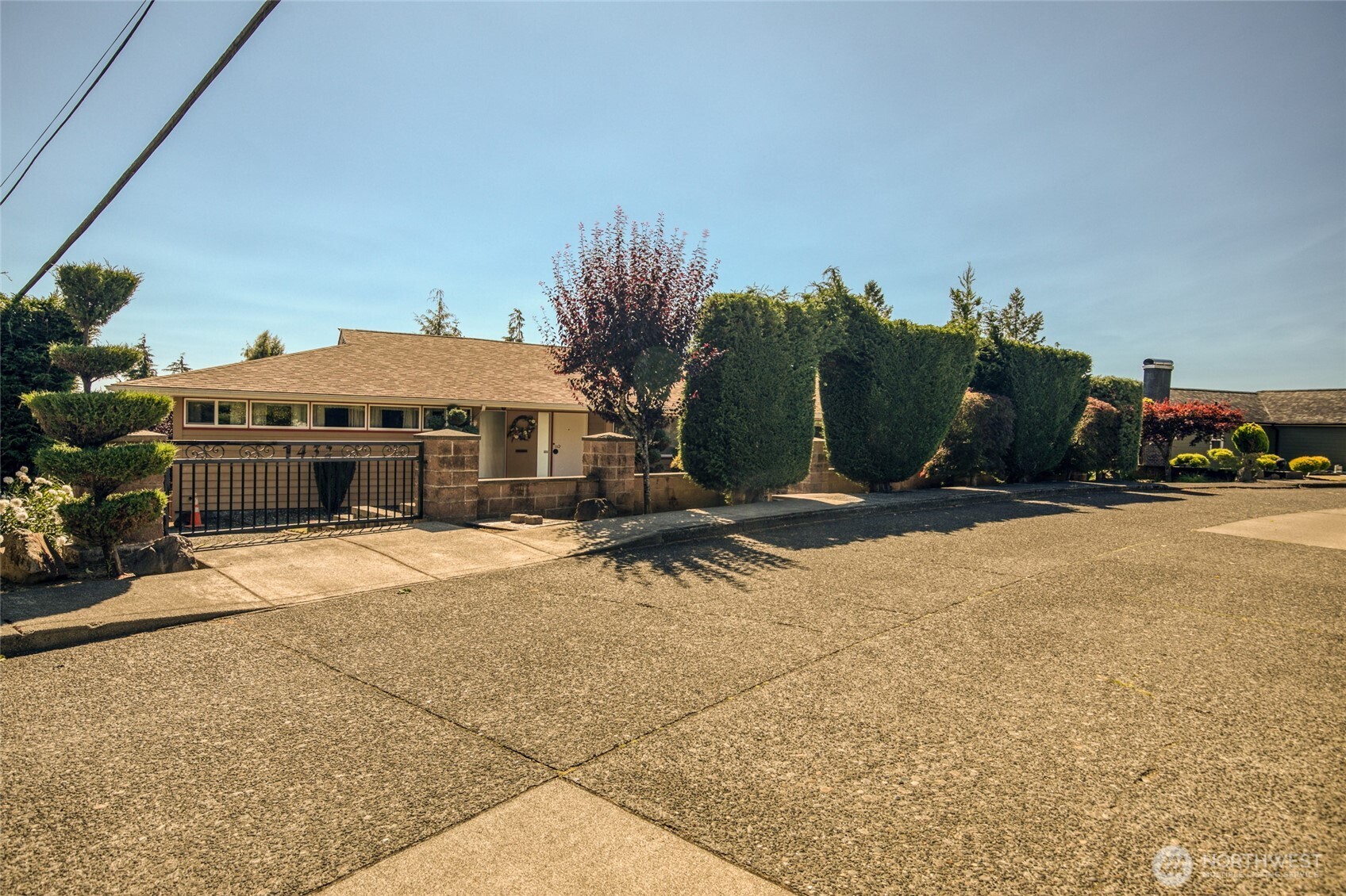 1432 Bel Aire