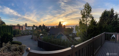 Photo of 1630 2nd Street, Kirkland, WA 98033 (MLS # 2557615)