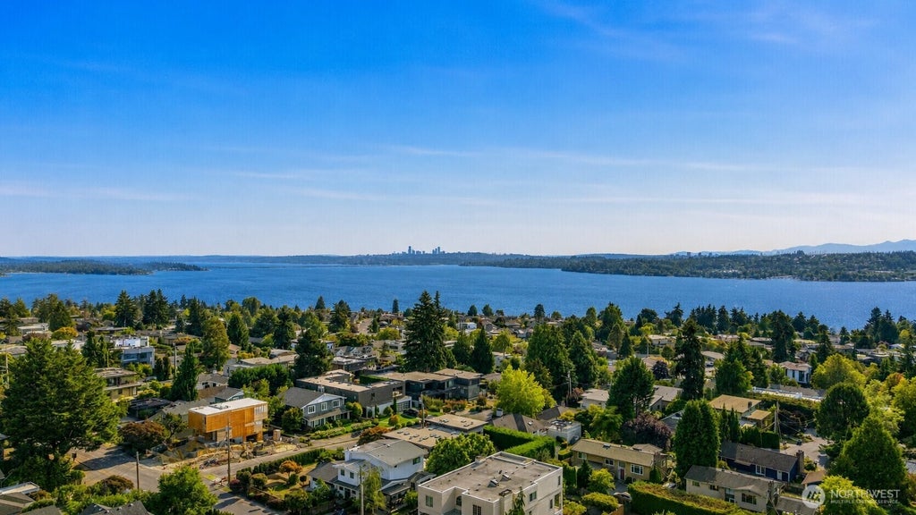 Photo of 1630 2nd Street, Kirkland, WA 98033 (MLS # 2557615)