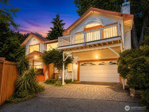 Photo of 1630 2nd Street, Kirkland, WA 98033 (MLS # 2557615)