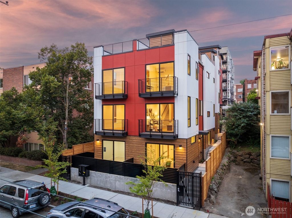 Photo of 318 C Bellevue Avenue E, Seattle, WA 98102 (MLS # 2445500)