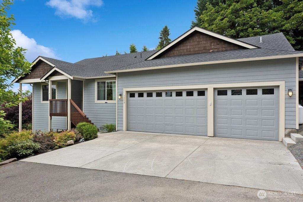 Photo of 1310 Maple Avenue, Snohomish, WA 98290 (MLS # 2378224)