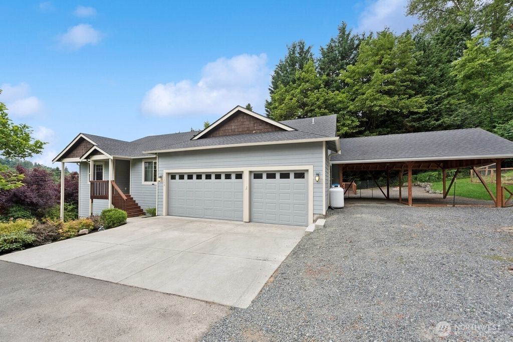Photo of 1310 Maple Avenue, Snohomish, WA 98290 (MLS # 2378224)