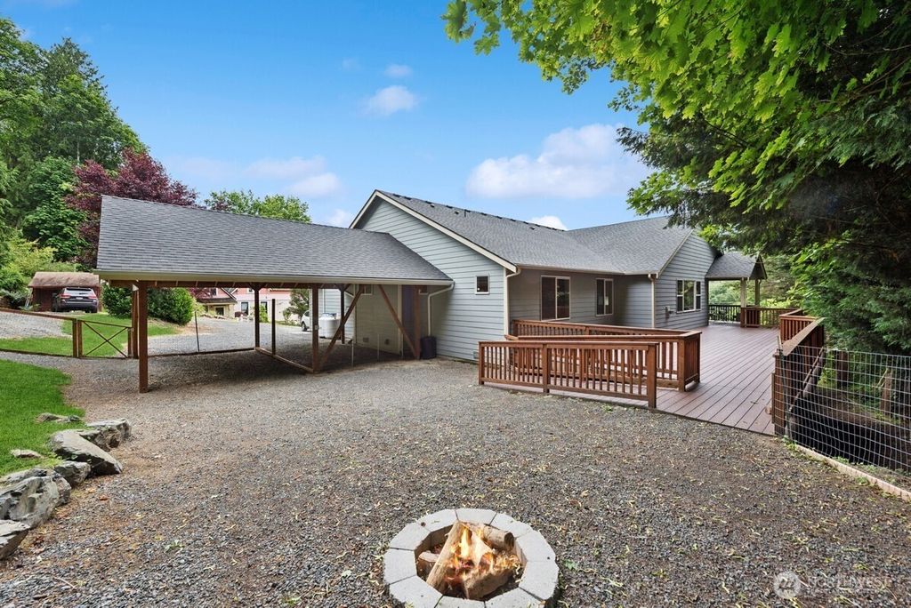 Photo of 1310 Maple Avenue, Snohomish, WA 98290 (MLS # 2378224)