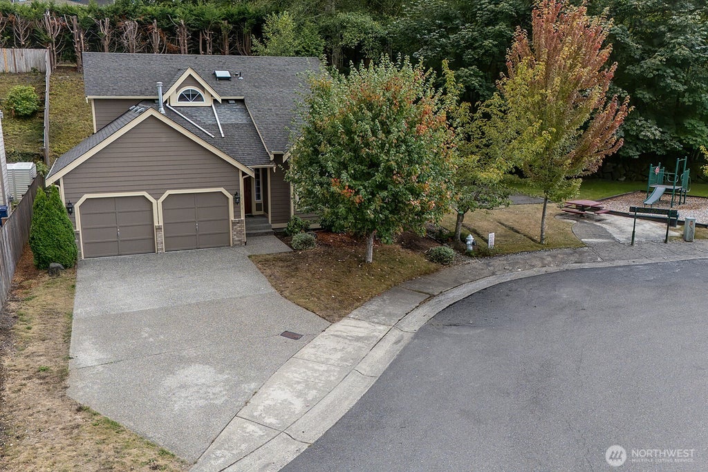 Photo of 14733 SE 187th Circle, Renton, WA 98058 (MLS # 2582844)