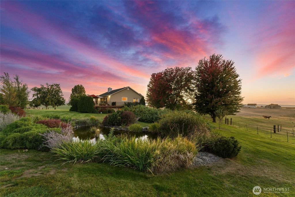 Photo of 288 Meadowlark Lane, Touchet, WA 99324 (MLS # 2442377)