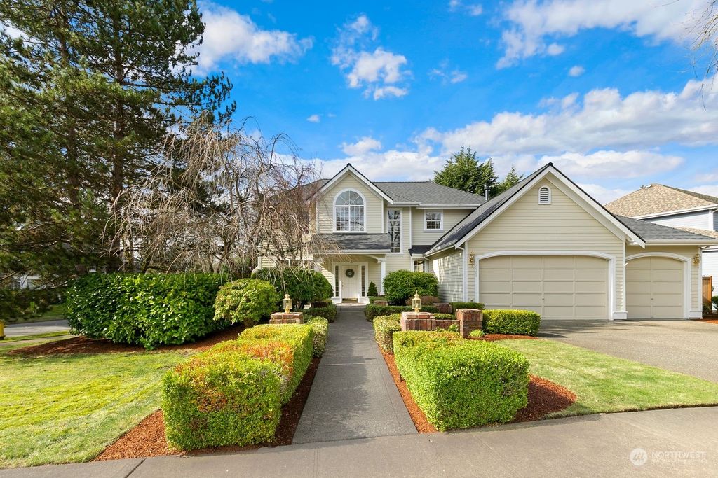Photo of 2505 Monroe Court NE, Renton, WA 98056 (MLS # 2043478)