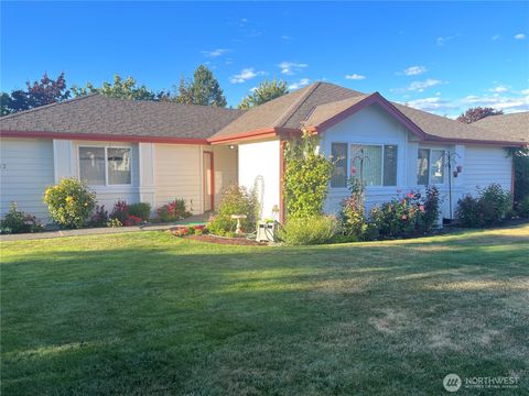 Photo of 512 Summer Breeze lane Ln, Sequim, WA 98382 (MLS # 2416711)