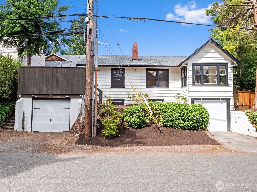 Photo of 9701 Roosevelt Way NE, Seattle, WA 98115 (MLS # 2424042)