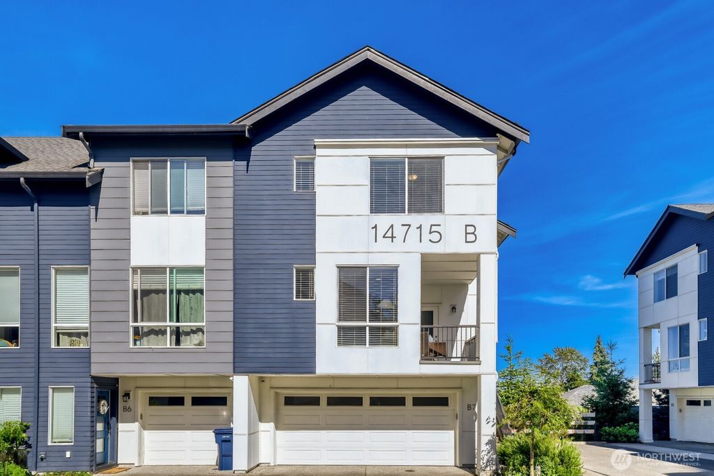 Photo of 14715 Admiralty Way #B7, Lynnwood, WA 98087 (MLS # 2539999)