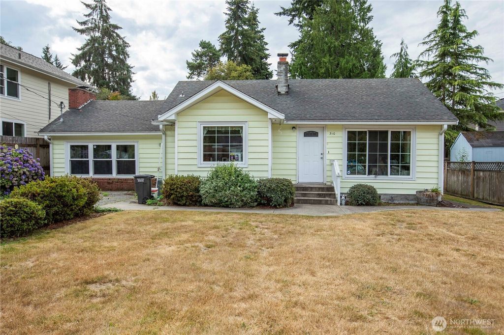 Photo of 310 S Cabot Road Rd, Everett, WA 98203 (MLS # 2332972)