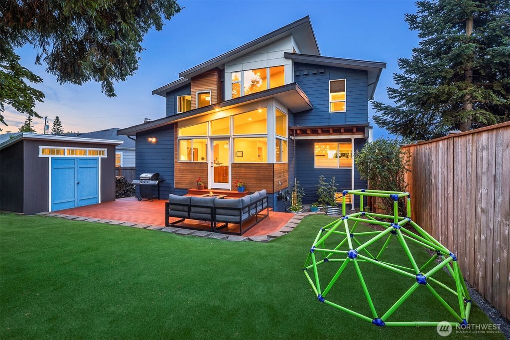 Photo of 7503 32nd Avenue NE, Seattle, WA 98115 (MLS # 2439308)