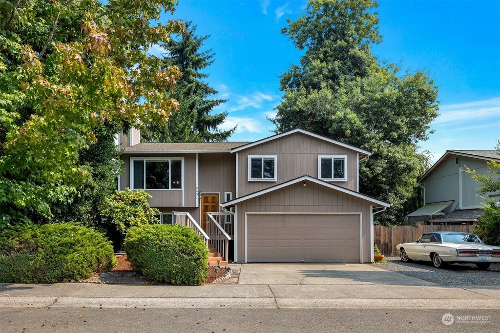 Photo of 10531 52nd Avenue NE, Marysville, WA 98270 (MLS # 2156422)