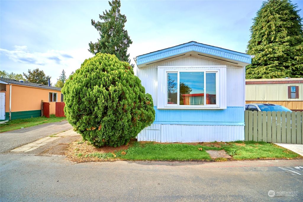 Photo of 15232 272nd Street SE #90, Kent, WA 98042 (MLS # 2302922)