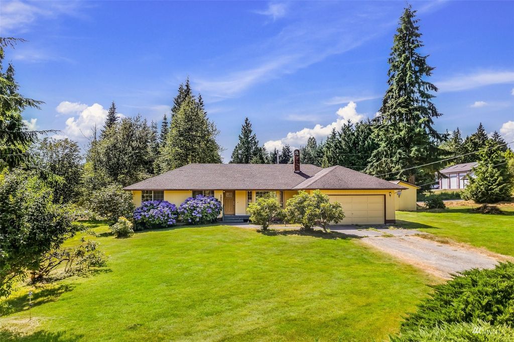 Photo of 18515 126th Street SE, Snohomish, WA 98290 (MLS # 1976464)