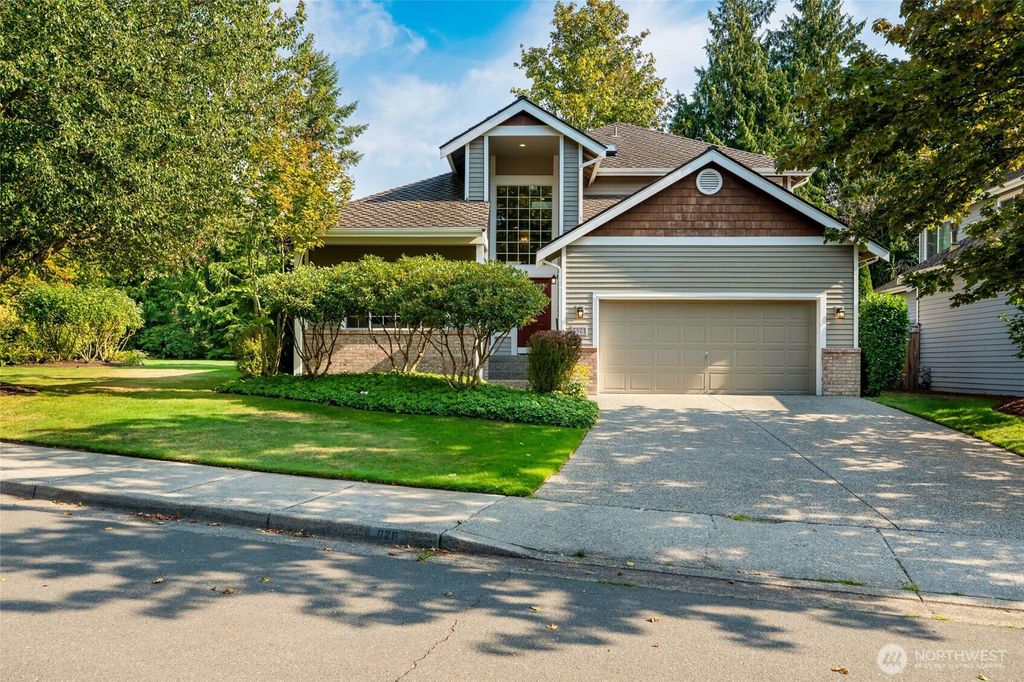 Photo of 626 40th Place, Everett, WA 98201 (MLS # 2426823)