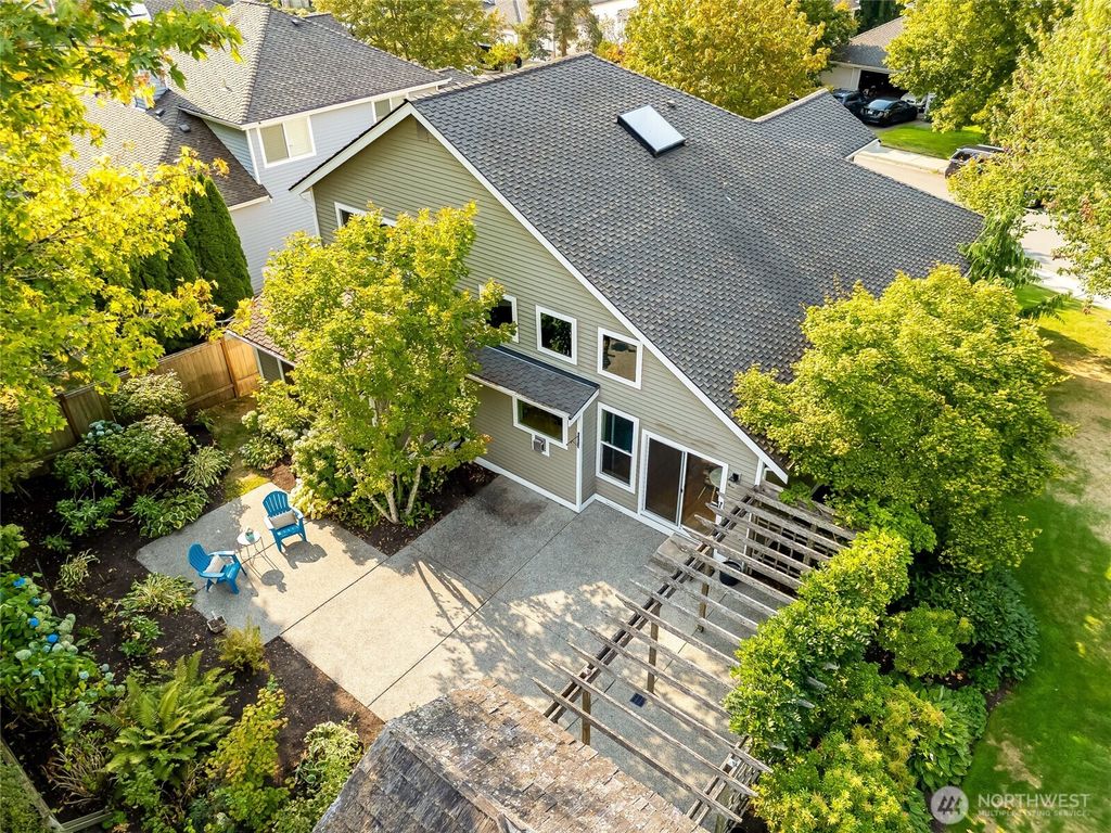 Photo of 626 40th Place, Everett, WA 98201 (MLS # 2426823)