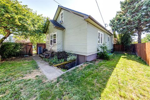 A home in Everett