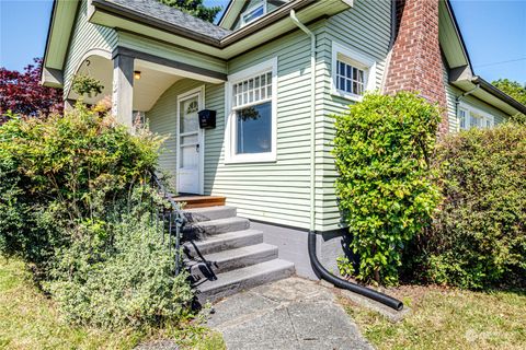 A home in Everett