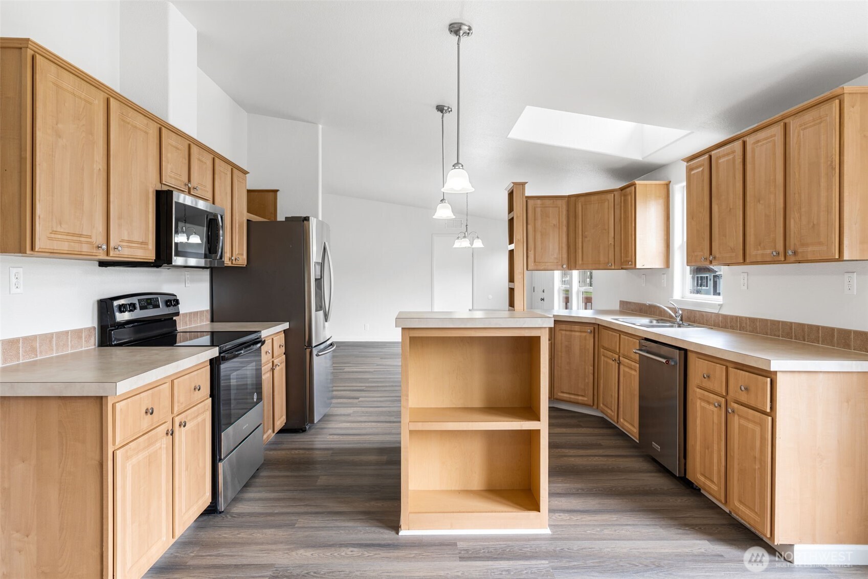 1050 Howard Street 24