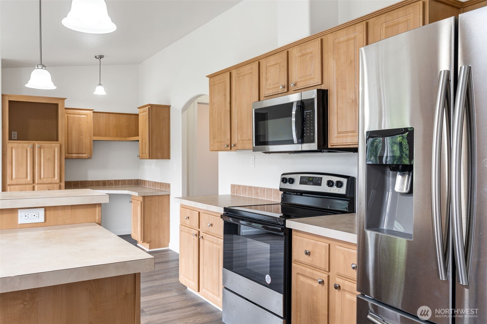 1050 Howard Street 24