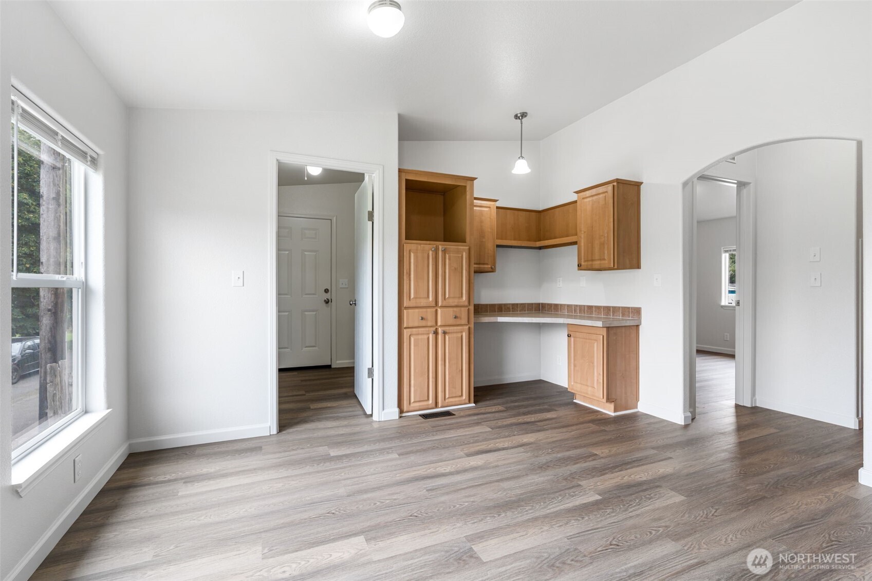 1050 Howard Street 24