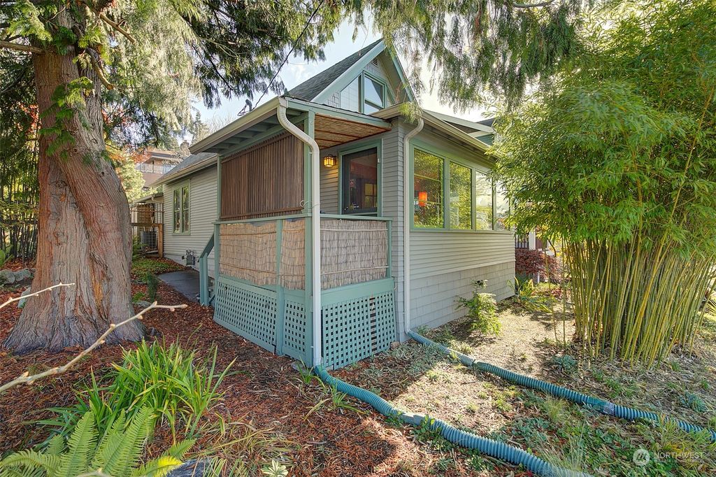 Photo of 5002 46 Avenue SW, Seattle, WA 98136 (MLS # 2313988)