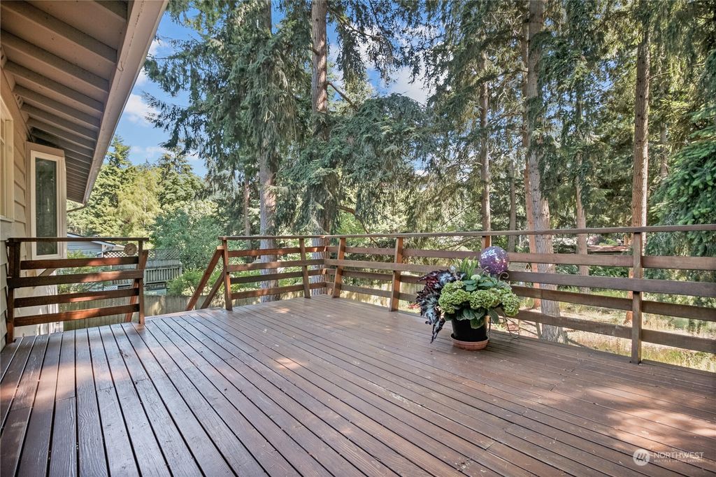 Photo of 7415 NE 120th Street, Kirkland, WA 98034 (MLS # 2272188)