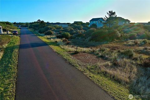 421 S Bel Air Loop Ocean Shores WA 98569